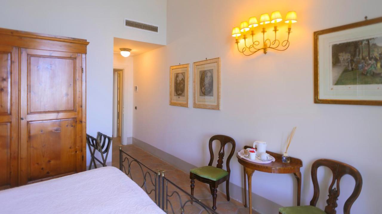 Hotel Villa Ottone Portoferraio Kültér fotó